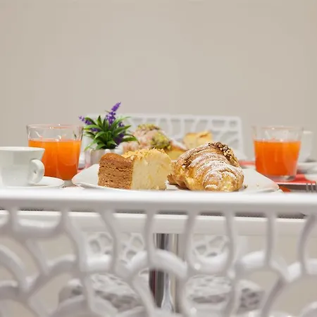 Couette-café Tramonti 4*